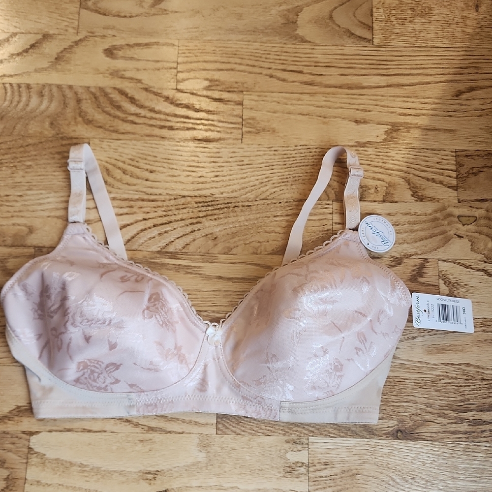 (36D) NWT Elegant Floral Lace Bra Soft Beige Neutral Supportive Non Wire Silky